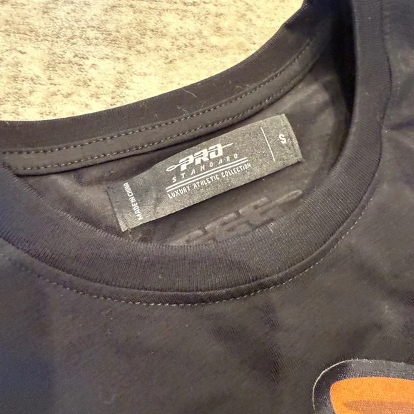 Spurs Black Graphic Tee - Picture 2 of 3